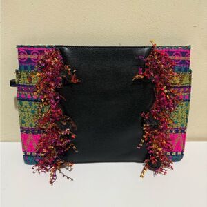 Thale Blanc Multi Collared Patterned Clutch with Black Accents